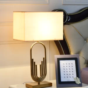 Contemporary Sleek Table Lamp (Gold)