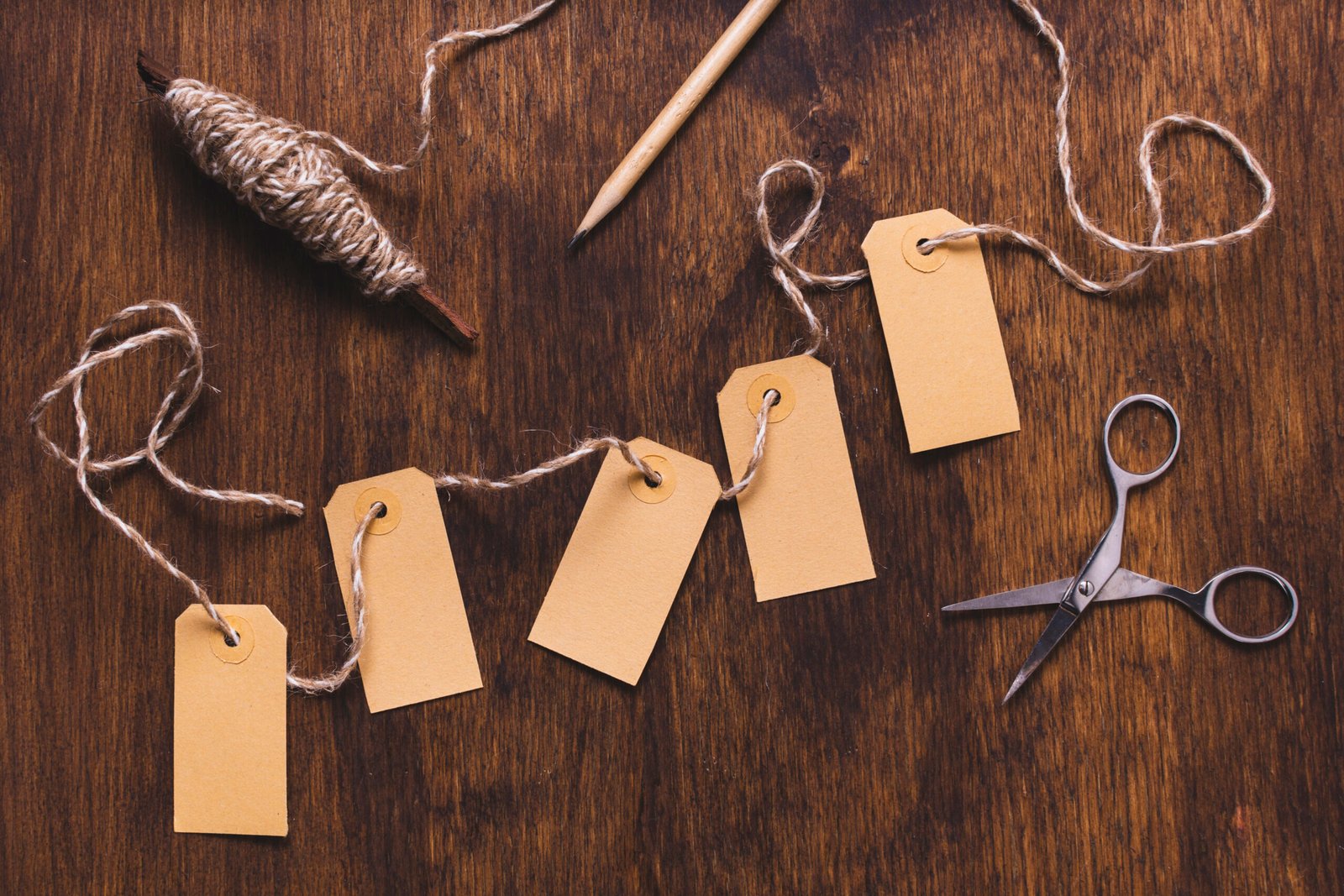 Read more about the article Paper Tags Manufacturers, Suppliers In Delhi